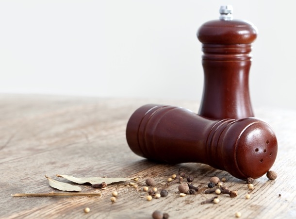 Salt & Pepper Shakers Sets
